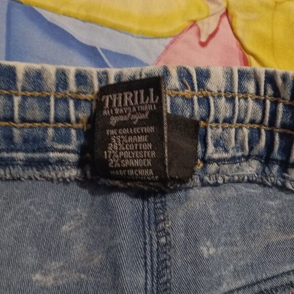 Thrill brand Denim Drawstring Shorts - 1X. (0254) - Picture 2 of 6